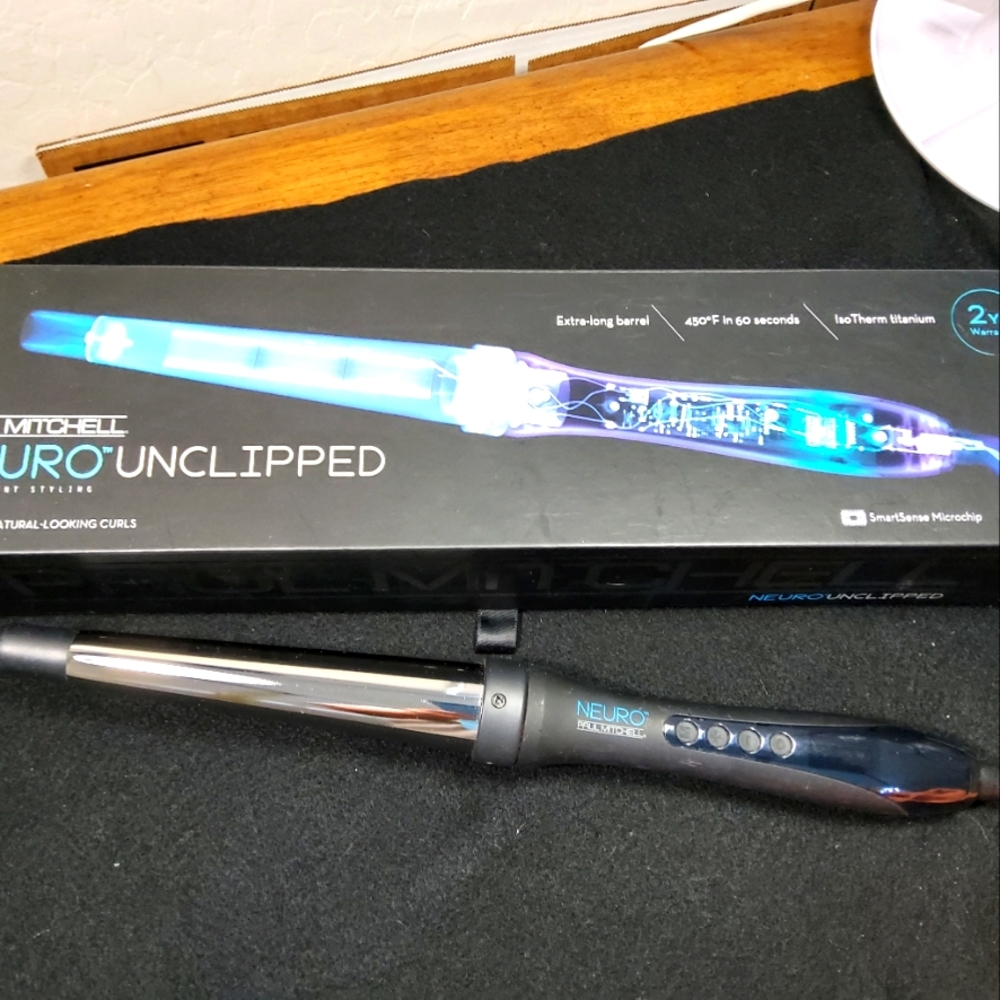 Paul Mitchell Neuro unclipped 1.25 in cone. Extra long barrel